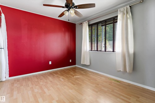 8936 154 Street Nw, Edmonton, AB - Indoor Photo Showing Other Room