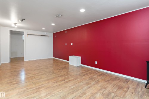 8936 154 Street Nw, Edmonton, AB - Indoor Photo Showing Other Room