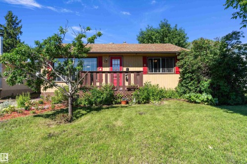 8936 154 Street Nw, Edmonton, AB - Outdoor