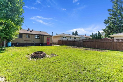8936 154 Street Nw, Edmonton, AB - Outdoor With Backyard