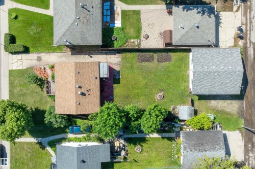 8936 154 Street Nw, Edmonton, AB - Outdoor