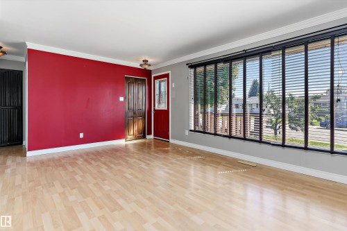 8936 154 Street Nw, Edmonton, AB - Indoor Photo Showing Other Room