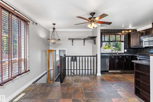 8936 154 Street Nw, Edmonton, AB - Indoor