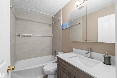 #101 10511 42 Av Nw, Edmonton, AB - Indoor Photo Showing Bathroom