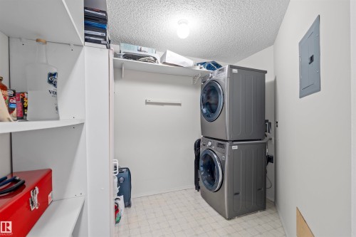 #101 10511 42 Av Nw, Edmonton, AB - Indoor Photo Showing Laundry Room