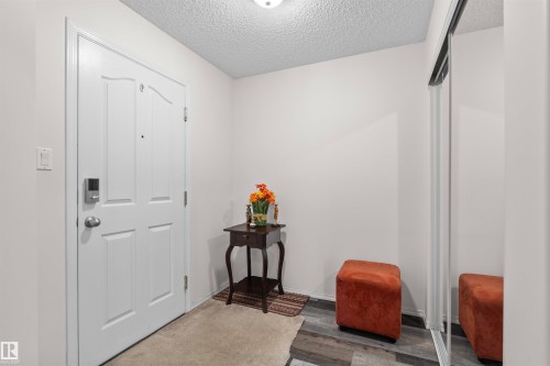 #101 10511 42 Av Nw, Edmonton, AB - Indoor Photo Showing Other Room