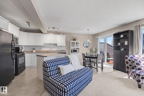 9083 Scott Crescent Nw, Edmonton, AB - Indoor Photo Showing Kitchen With Double Sink