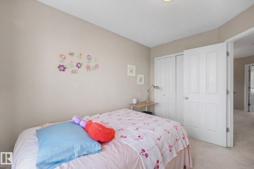 9083 Scott Crescent Nw, Edmonton, AB - Indoor Photo Showing Bedroom