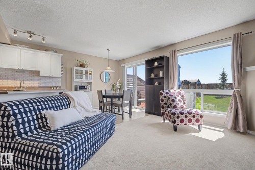 9083 Scott Crescent Nw, Edmonton, AB - Indoor