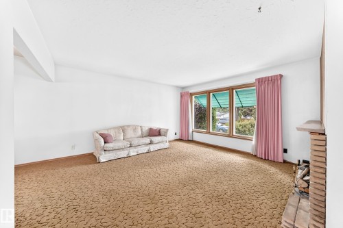 12720 120 Avenue Nw, Edmonton, AB - Indoor Photo Showing Other Room