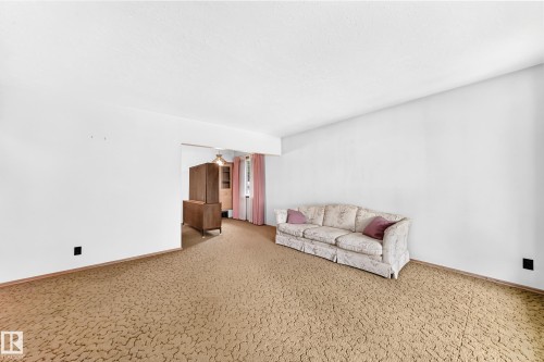 12720 120 Avenue Nw, Edmonton, AB - Indoor Photo Showing Other Room