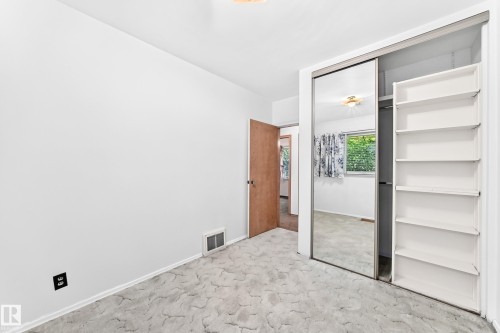 12720 120 Avenue Nw, Edmonton, AB - Indoor Photo Showing Other Room