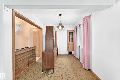 12720 120 Avenue Nw, Edmonton, AB - Indoor Photo Showing Other Room
