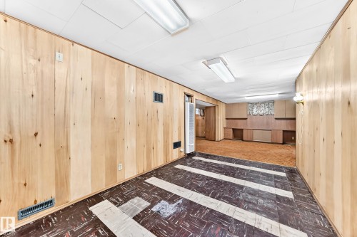 12720 120 Avenue Nw, Edmonton, AB - Indoor Photo Showing Other Room