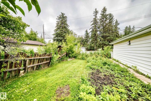 12720 120 Avenue Nw, Edmonton, AB - Outdoor