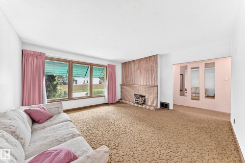 12720 120 Avenue Nw, Edmonton, AB - Indoor