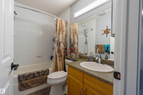 #128 279 Suder Greens Dr Nw, Edmonton, AB - Indoor Photo Showing Bathroom