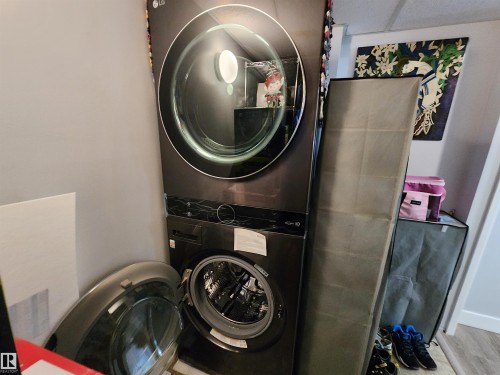#128 279 Suder Greens Dr Nw, Edmonton, AB - Indoor Photo Showing Laundry Room