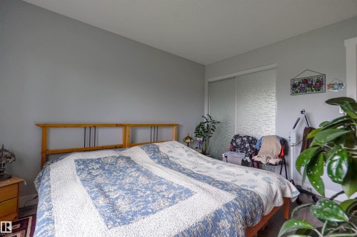 #128 279 Suder Greens Dr Nw, Edmonton, AB - Indoor Photo Showing Bedroom