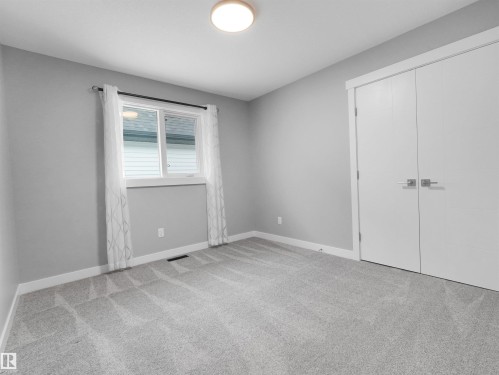 20715 27 Avenue Nw, Edmonton, AB - Indoor Photo Showing Other Room