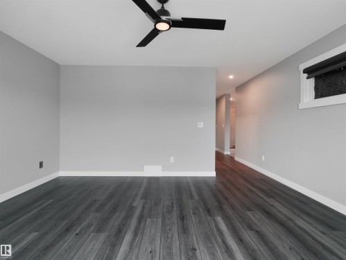 20715 27 Avenue Nw, Edmonton, AB - Indoor Photo Showing Other Room