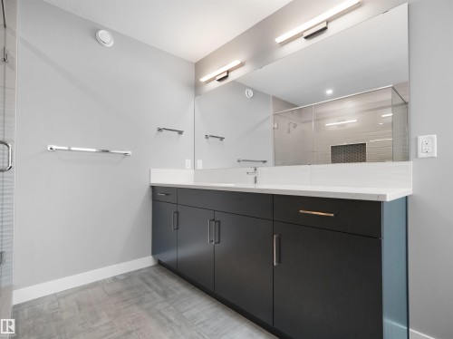20715 27 Avenue Nw, Edmonton, AB - Indoor Photo Showing Bathroom
