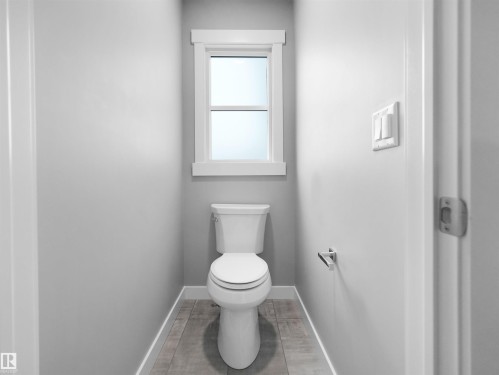 20715 27 Avenue Nw, Edmonton, AB - Indoor Photo Showing Bathroom