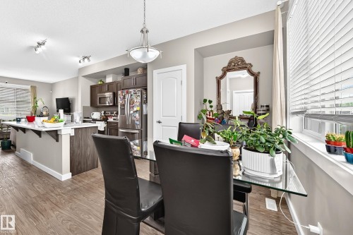 6136 Rosenthal Way Nw, Edmonton, AB - Indoor