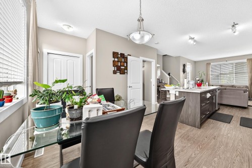 6136 Rosenthal Way Nw, Edmonton, AB - Indoor