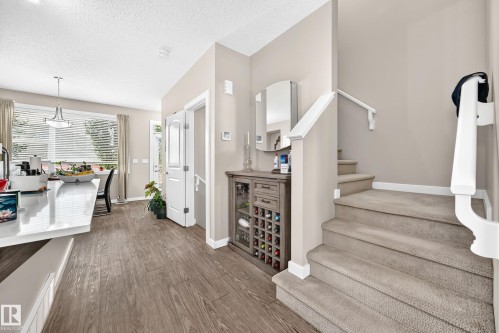 6136 Rosenthal Way Nw, Edmonton, AB - Indoor Photo Showing Other Room