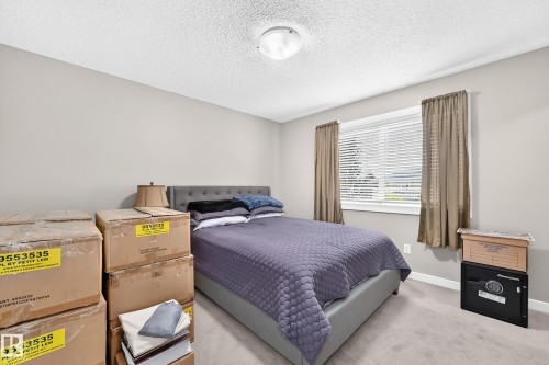 6136 Rosenthal Way Nw, Edmonton, AB - Indoor Photo Showing Bedroom