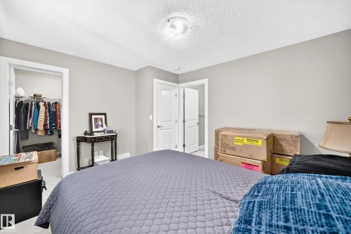 6136 Rosenthal Way Nw, Edmonton, AB - Indoor Photo Showing Bedroom