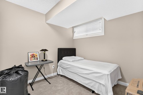 6136 Rosenthal Way Nw, Edmonton, AB - Indoor Photo Showing Bedroom