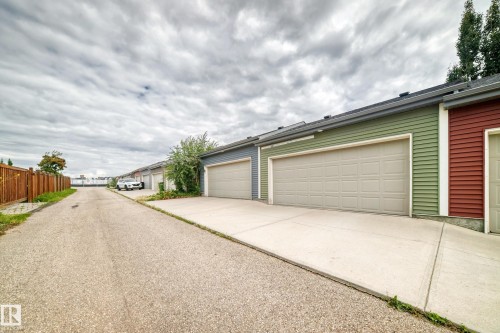 6136 Rosenthal Way Nw, Edmonton, AB - Outdoor