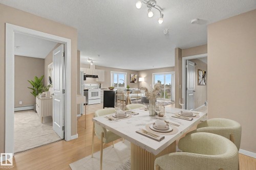 #323 240 Spruce Ridge Rd, Spruce Grove, AB - Indoor Photo Showing Dining Room