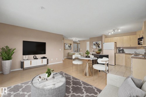 #323 240 Spruce Ridge Rd, Spruce Grove, AB - Indoor