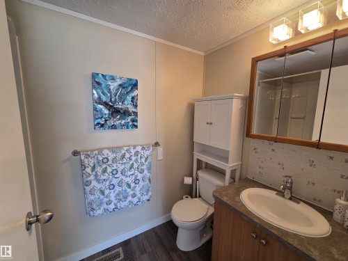 10 Midland Road, Millet, AB - Indoor Photo Showing Bathroom