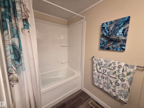 10 Midland Road, Millet, AB - Indoor Photo Showing Bathroom