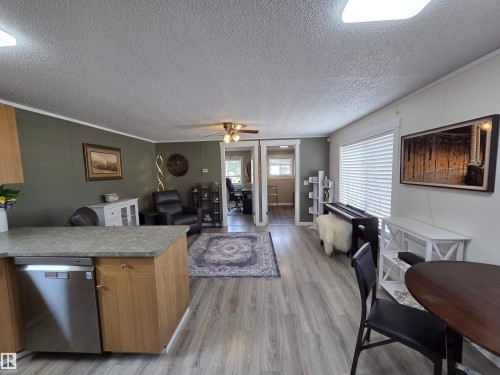 10 Midland Road, Millet, AB - Indoor