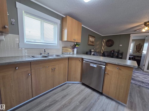 10 Midland Road, Millet, AB - Indoor Photo Showing Kitchen With Double Sink