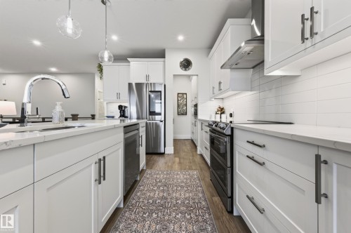 91 Harvest Crescent, Ardrossan, AB - Indoor Photo Showing Kitchen With Upgraded Kitchen