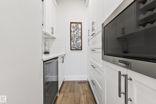 91 Harvest Crescent, Ardrossan, AB - Indoor Photo Showing Kitchen