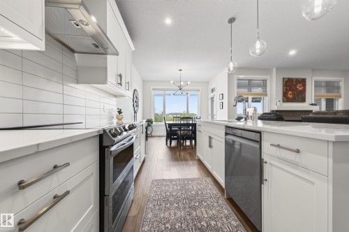 91 Harvest Crescent, Ardrossan, AB - Indoor Photo Showing Kitchen With Upgraded Kitchen