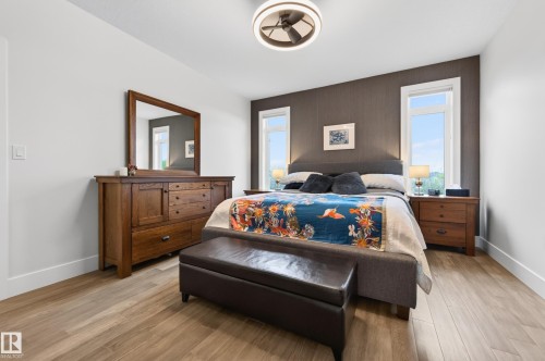 91 Harvest Crescent, Ardrossan, AB - Indoor Photo Showing Bedroom