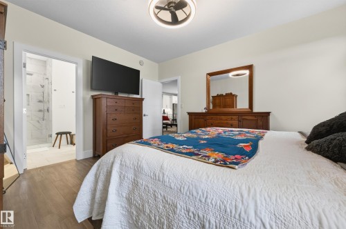 91 Harvest Crescent, Ardrossan, AB - Indoor Photo Showing Bedroom