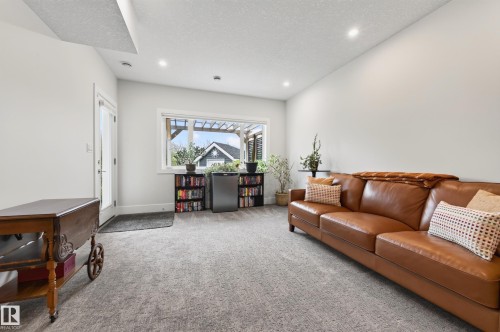 91 Harvest Crescent, Ardrossan, AB - Indoor Photo Showing Living Room