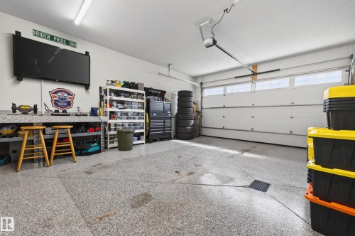 91 Harvest Crescent, Ardrossan, AB - Indoor Photo Showing Garage