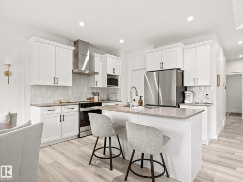 3808 42 Avenue, Beaumont, AB - Indoor Photo Showing Kitchen With Upgraded Kitchen