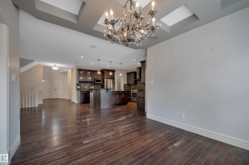 1047 Armitage Crescent Sw, Edmonton, AB - Indoor Photo Showing Other Room