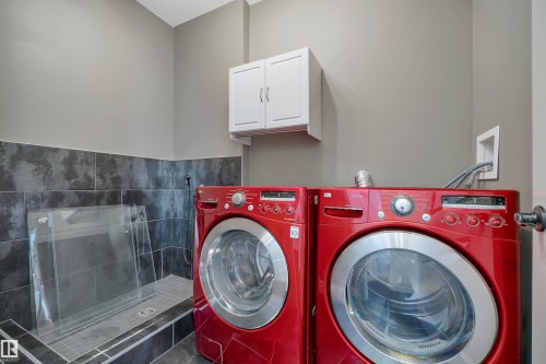 1047 Armitage Crescent Sw, Edmonton, AB - Indoor Photo Showing Laundry Room